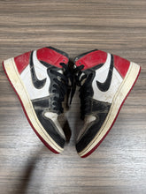 Load image into Gallery viewer, Jordan 1 Black Toe 2016 Sz 5.5y No Box
