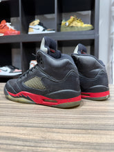 Load image into Gallery viewer, Jordan 5 Satin 2018 Sz 5y No Box
