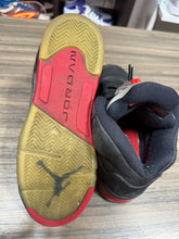 Load image into Gallery viewer, Jordan 5 Satin 2018 Sz 5y No Box
