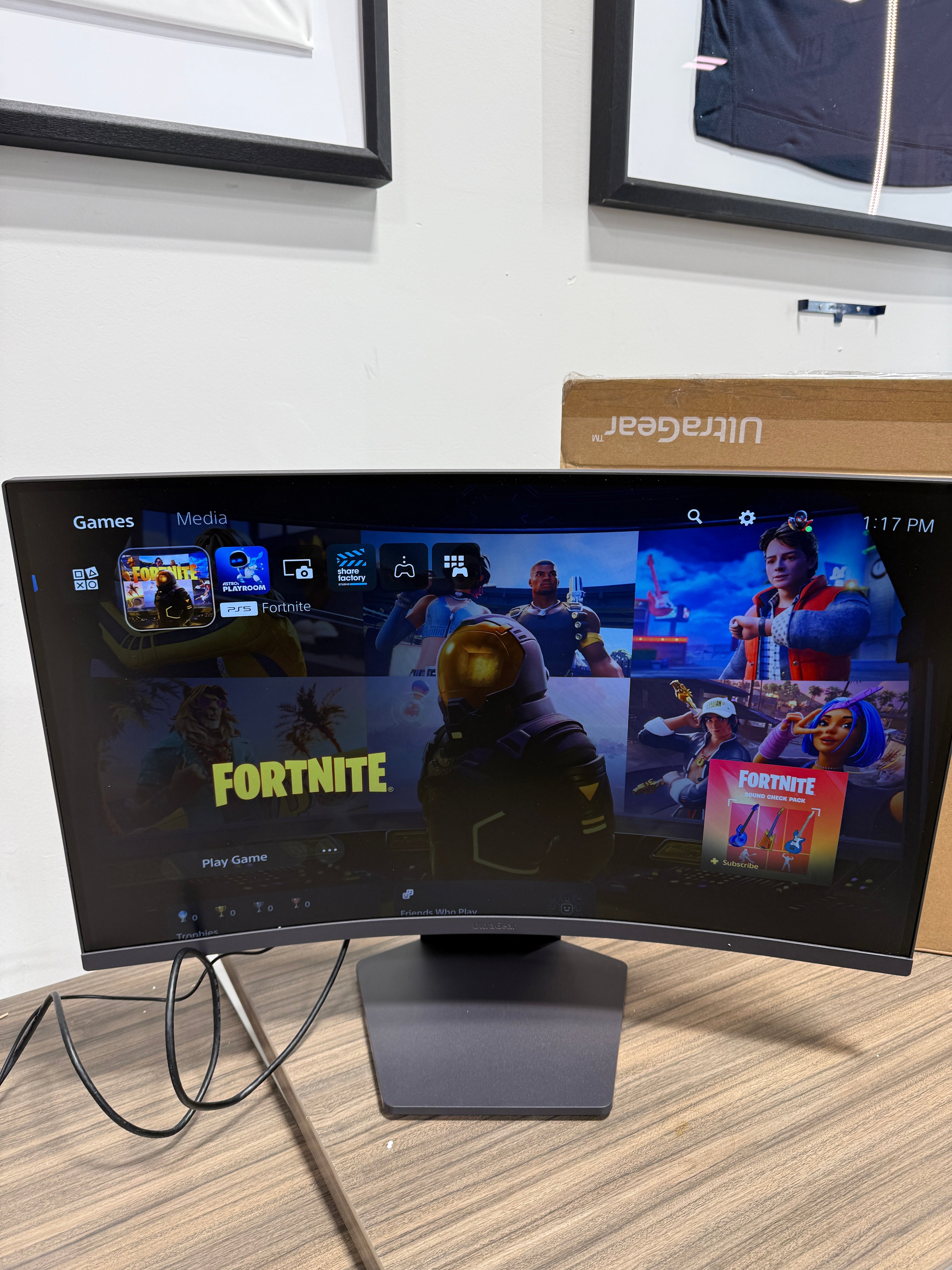 LG 27" 180 Hz VA QHD Gaming Monitor FreeSync (AMD Adaptive Sync) sRGB 99% (CIE1931) UltraGear 27GS60QC-B