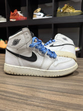 Load image into Gallery viewer, Jordan 1 High Yin Yang Sz 5.5y No box
