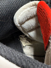 Load image into Gallery viewer, Jordan 1 High Yin Yang Sz 5.5y No box
