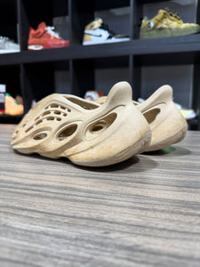 Yeezy Foam Runner Sand Sz 5 No Box