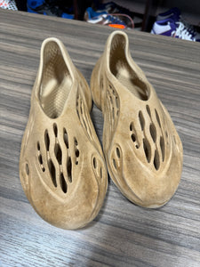 Yeezy Foam Runner Sand Sz 5 No Box