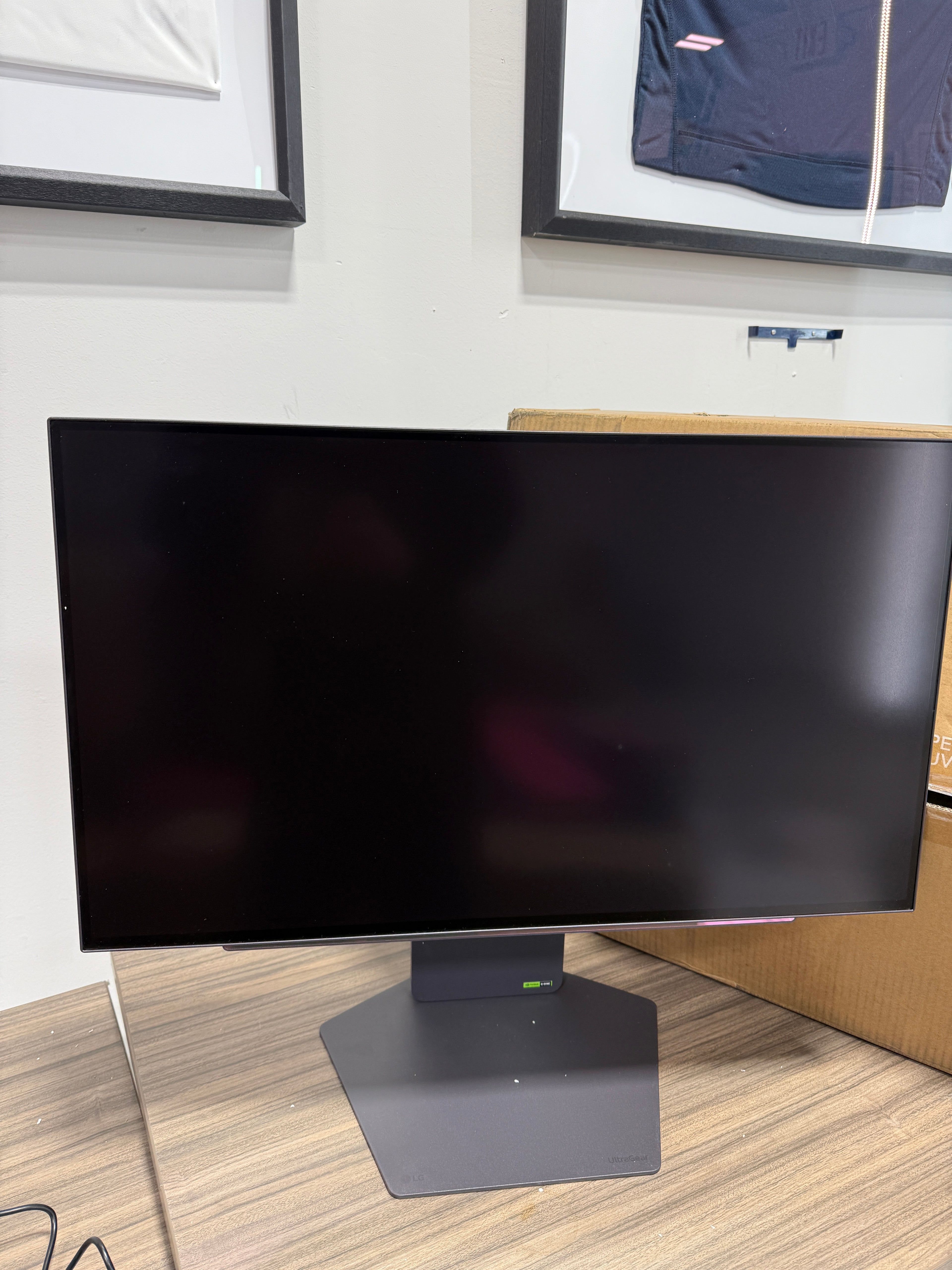LG UltraGear 27" 480 Hz OLED QHD Gaming Monitor 0.03ms Nvidia G-Sync Compatible 2560 x 1440 (2K) DCI-P3 98.5% 27GX790A-B