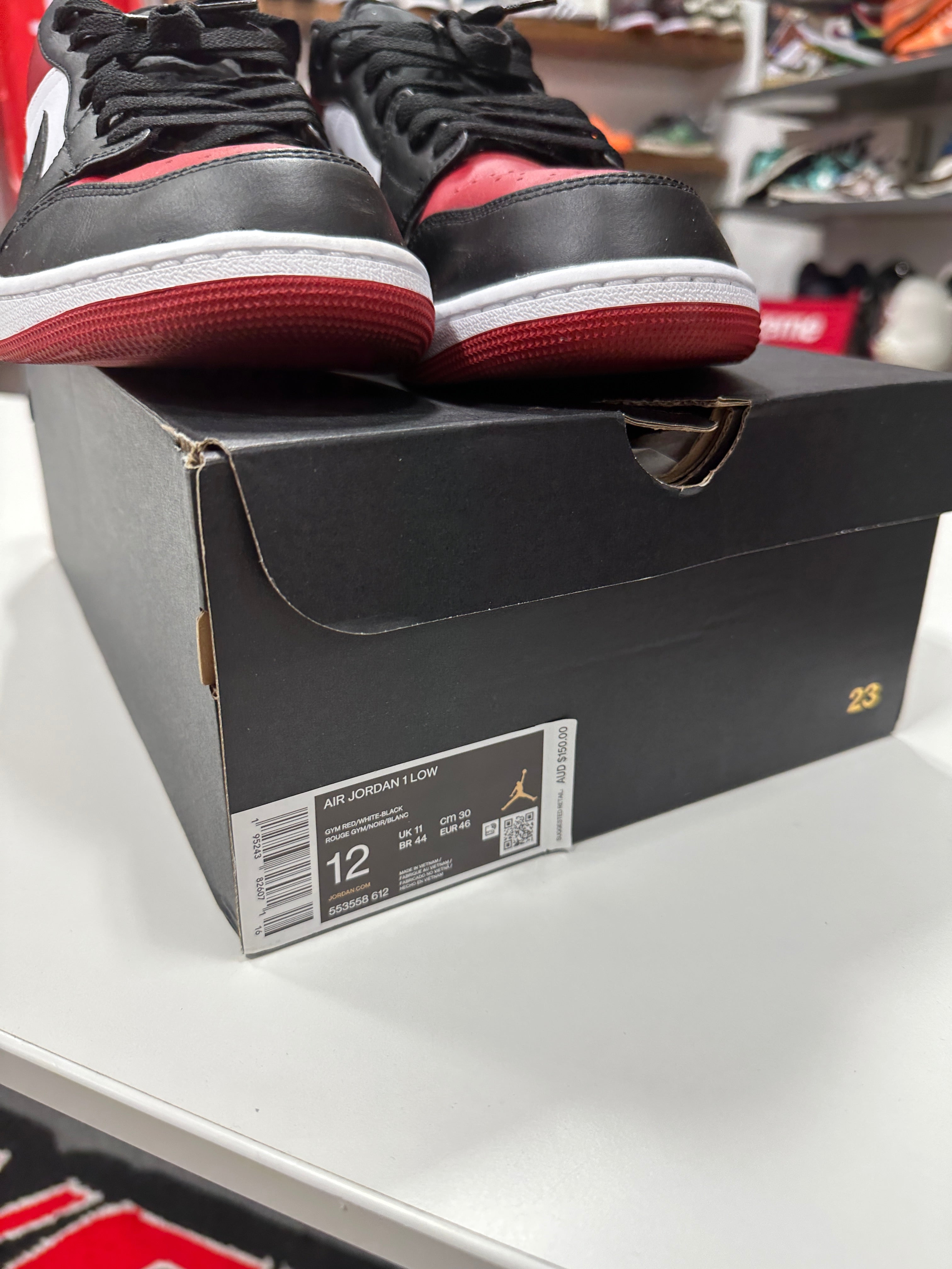 Jordan 1 Low Bred Toe Sz 12