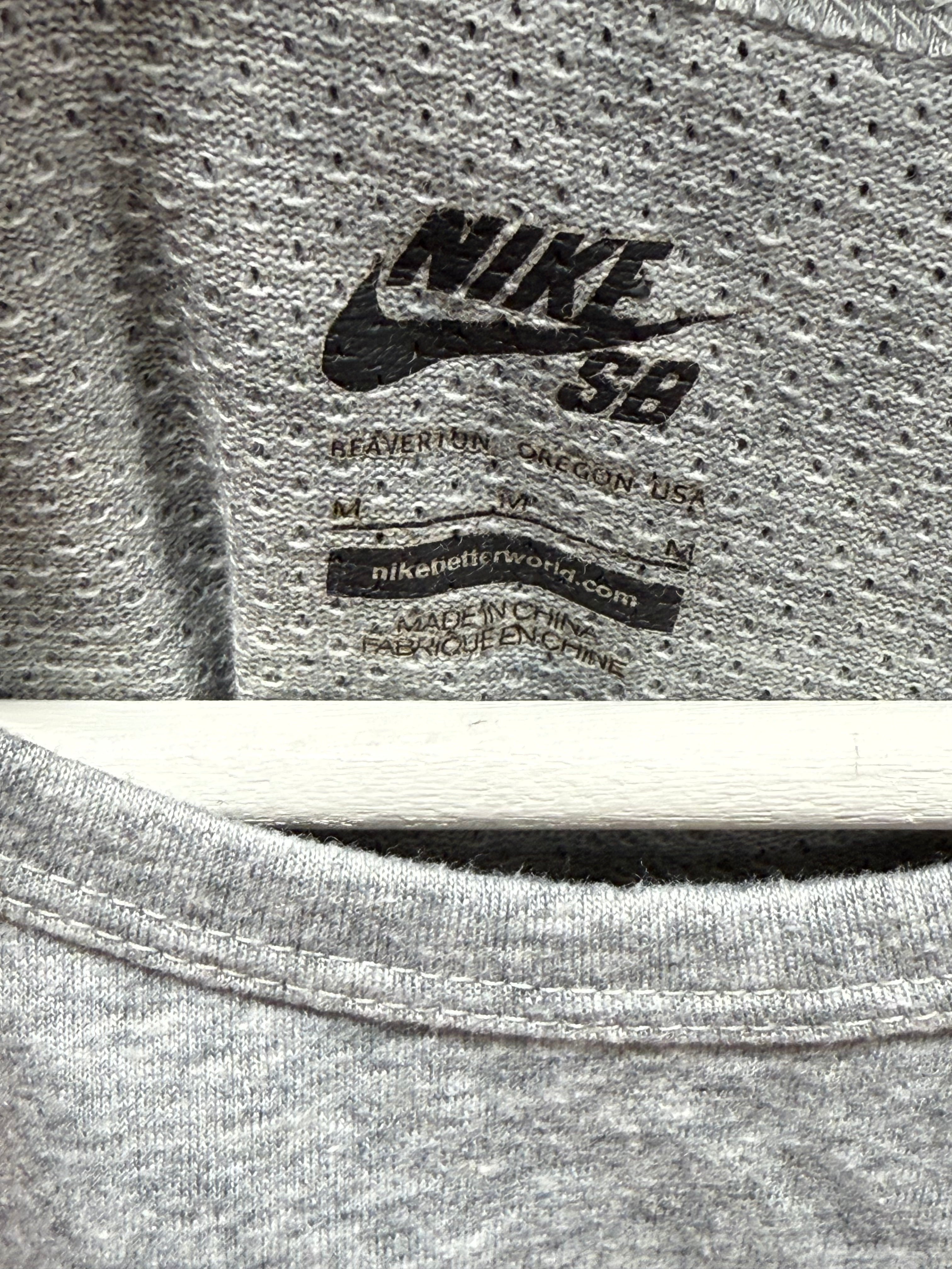 Vintage Nike SB T-Shirt Grey Sz M