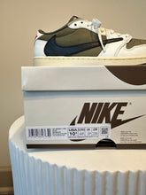 Load image into Gallery viewer, Jordan 1 Retro Low OG SP Travis Scott Medium Olive Sz 10.5

