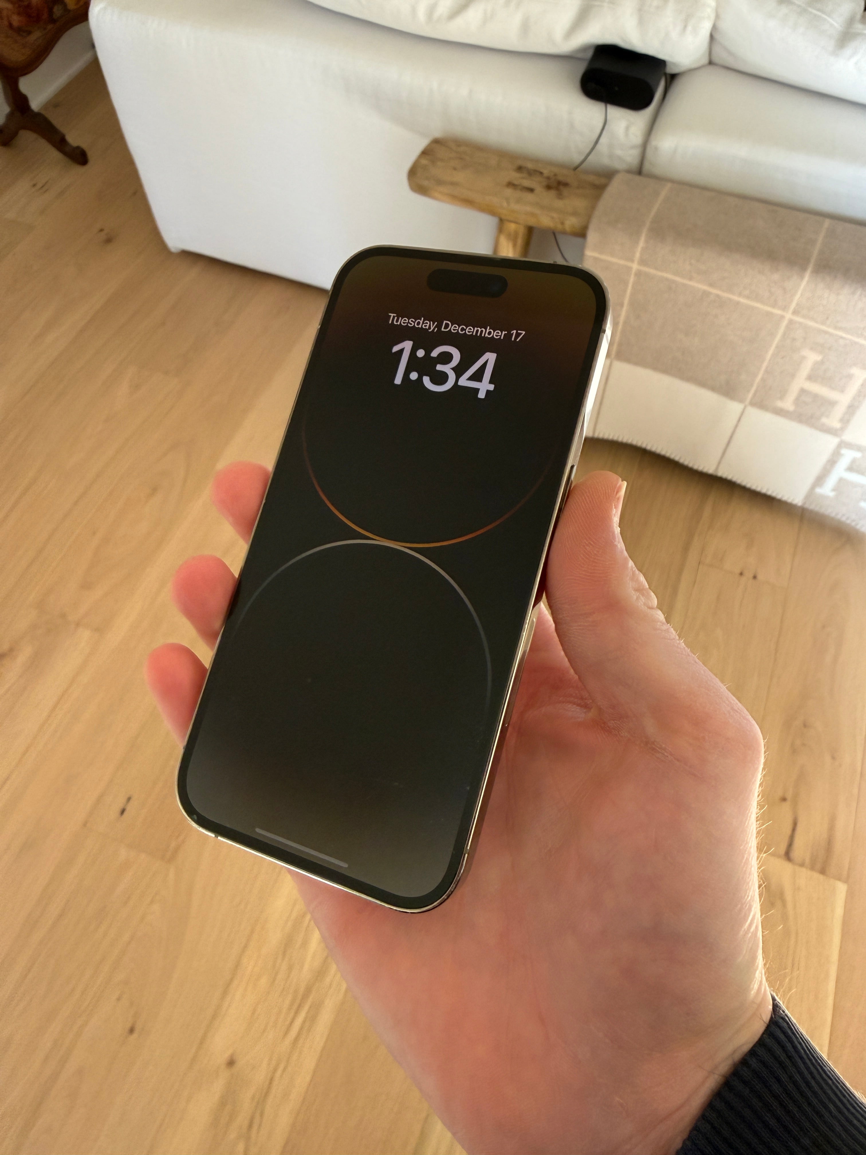 iPhone 14 Pro 512 GB Gold AT&T ONLY Carrier Locked – HN Shop