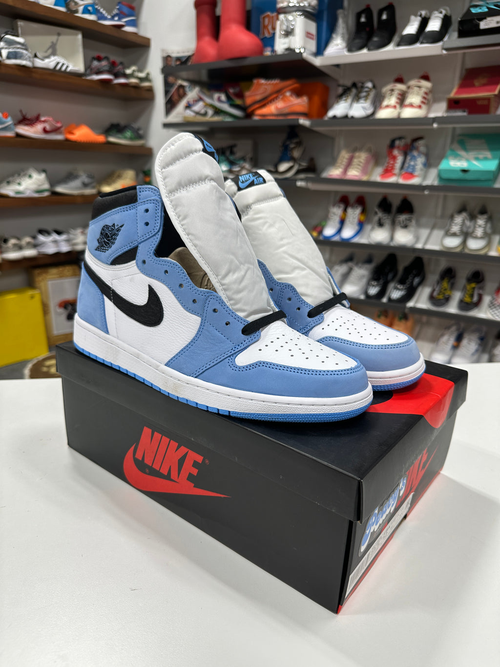 Jordan 1 Retro High OG University Blue Sz 12
