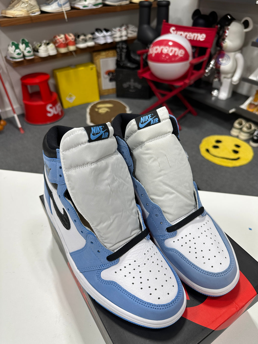 Jordan 1 Retro High OG University Blue Sz 12