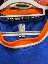 Load image into Gallery viewer, New York Knicks Porzingis Jersey Sz L
