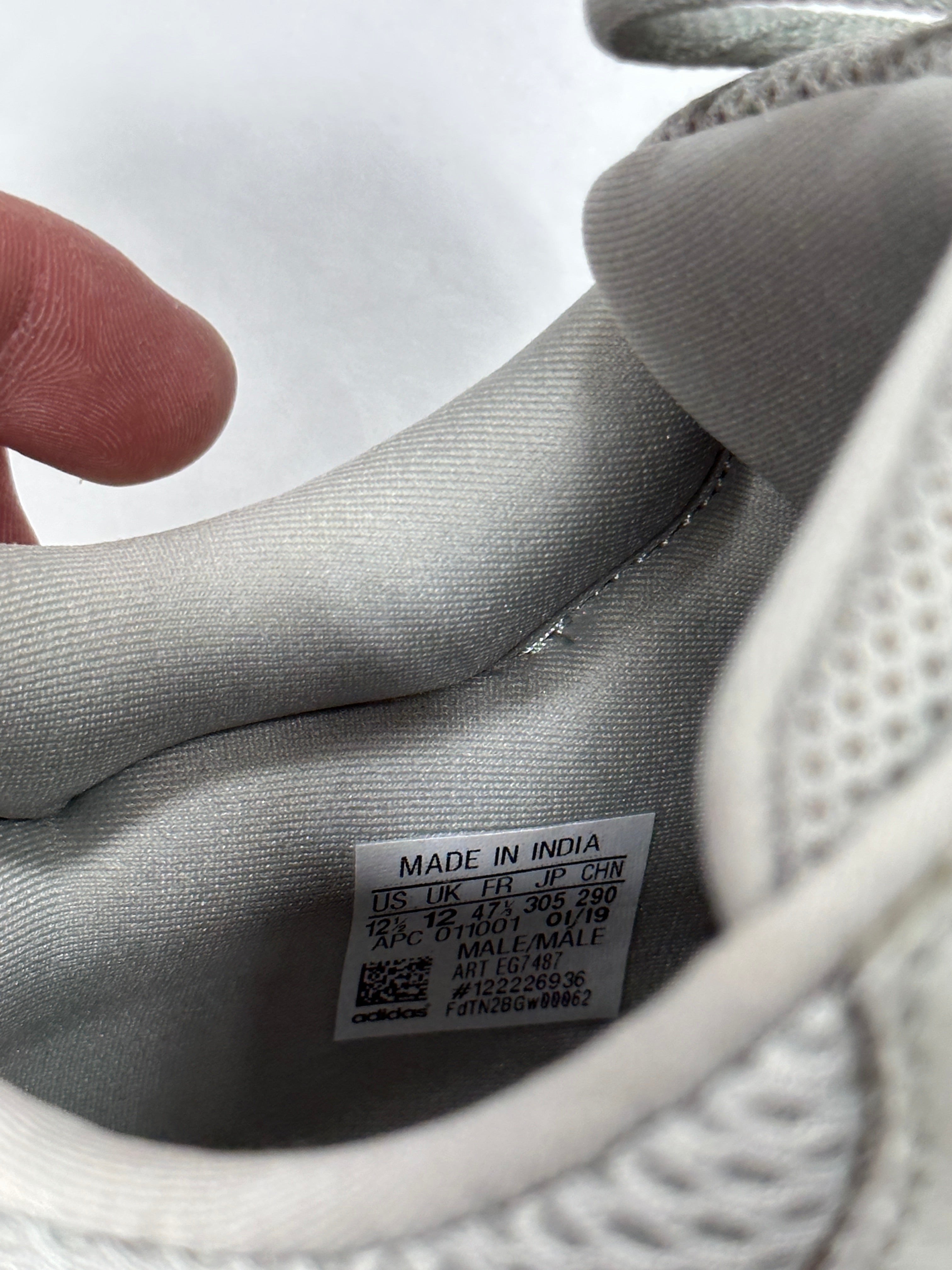 adidas Yeezy Boost 700 Salt (2019/2023) Sz 12.5 NO BOX