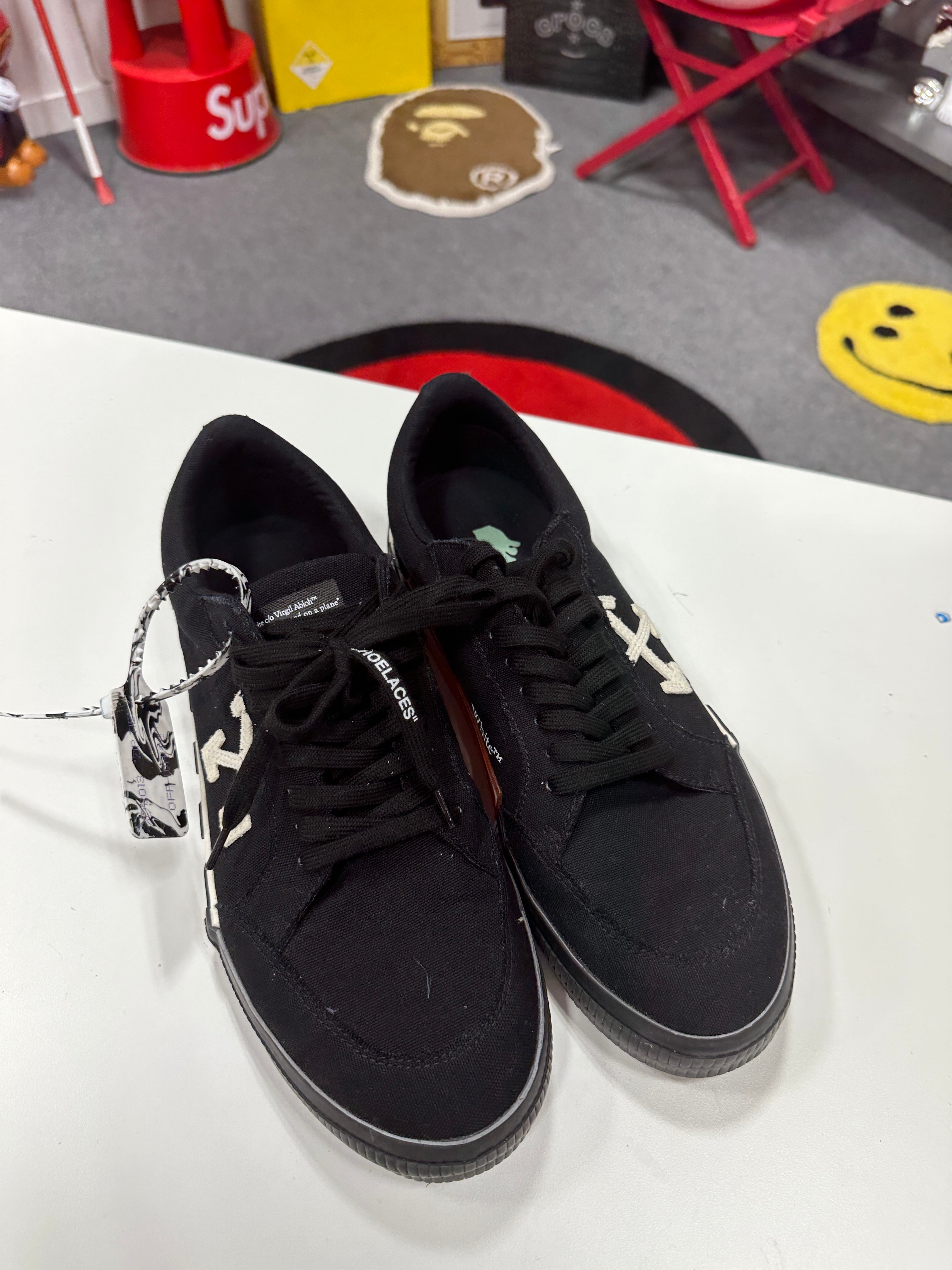 OFF-WHITE Vulc Low Black White Arrow Sz 12 (45) NO BOX