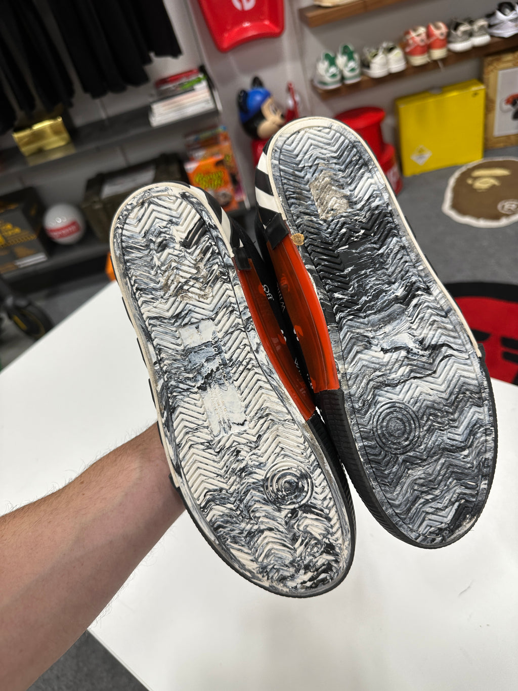 OFF-WHITE Vulc Low Black White Arrow Sz 12 (45) NO BOX
