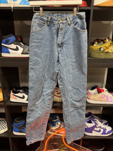 Load image into Gallery viewer, Vintage Wrangler Flannel Lined Jeans Sz 5x32
