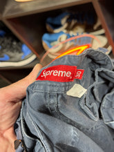 Load image into Gallery viewer, Supreme Cargo Pants Navy SS22 Sz 30
