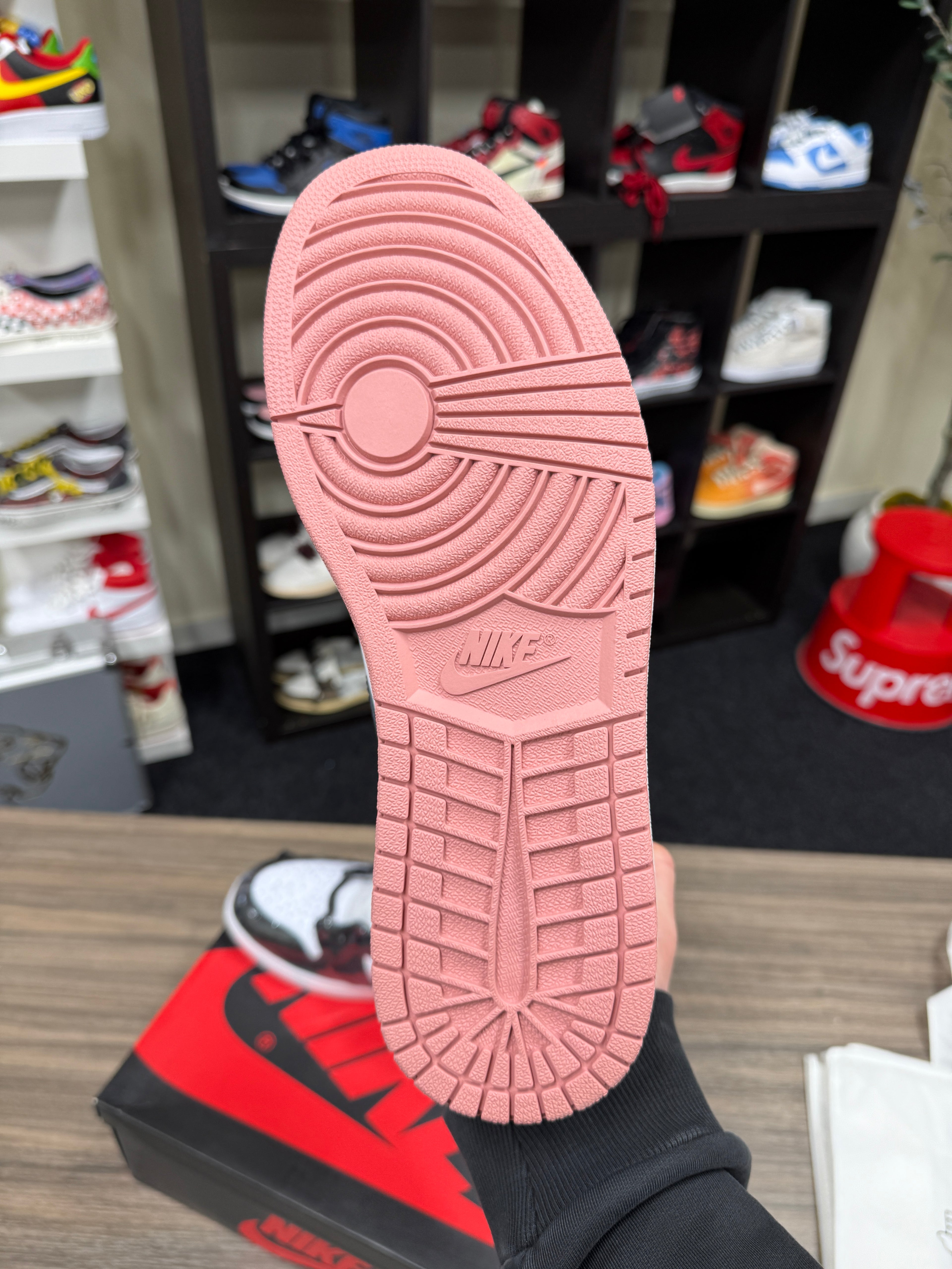 Jordan 1 Retro High Rust Pink Sz 11.5