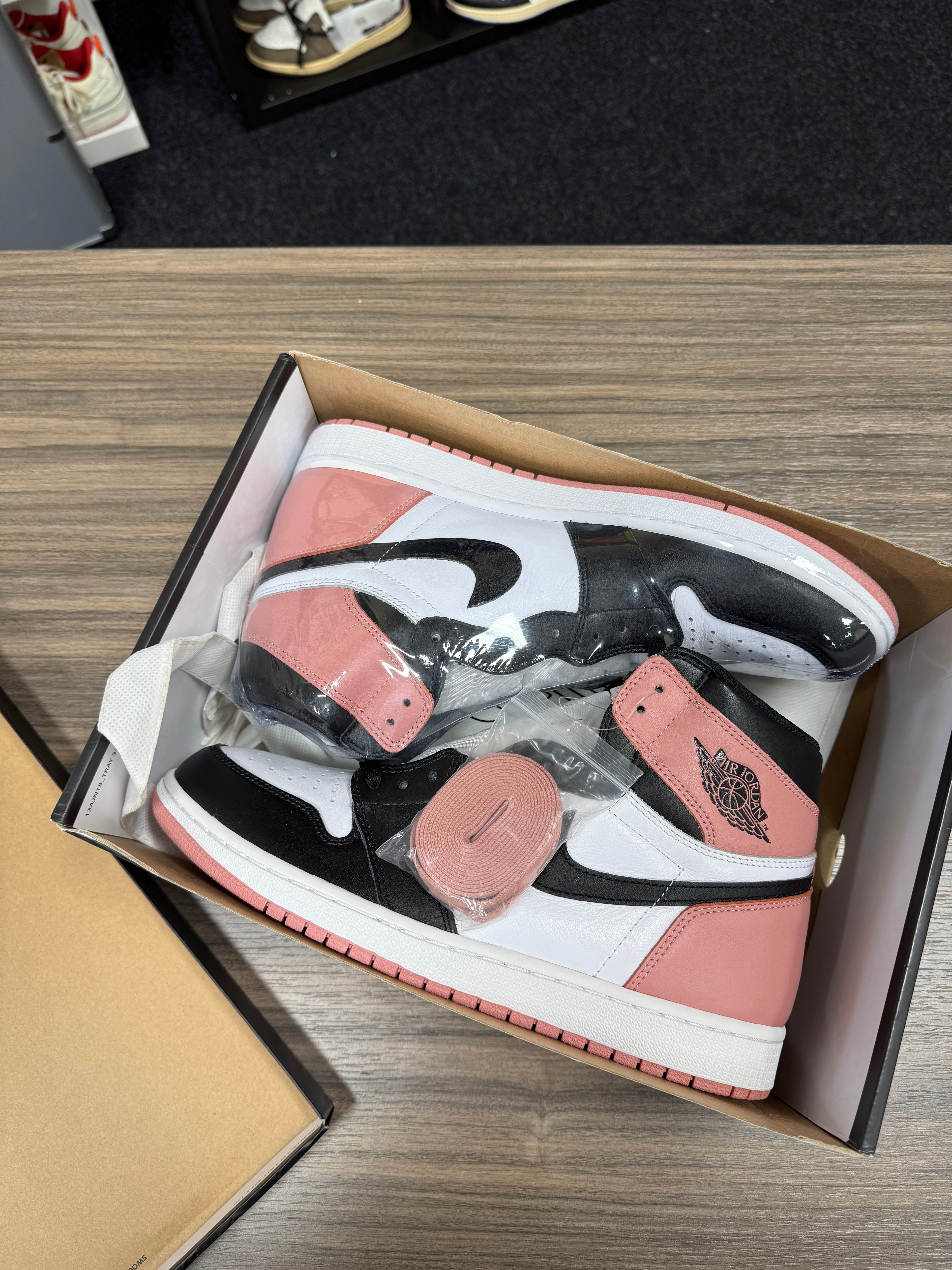 Jordan 1 Retro High Rust Pink Sz 11.5