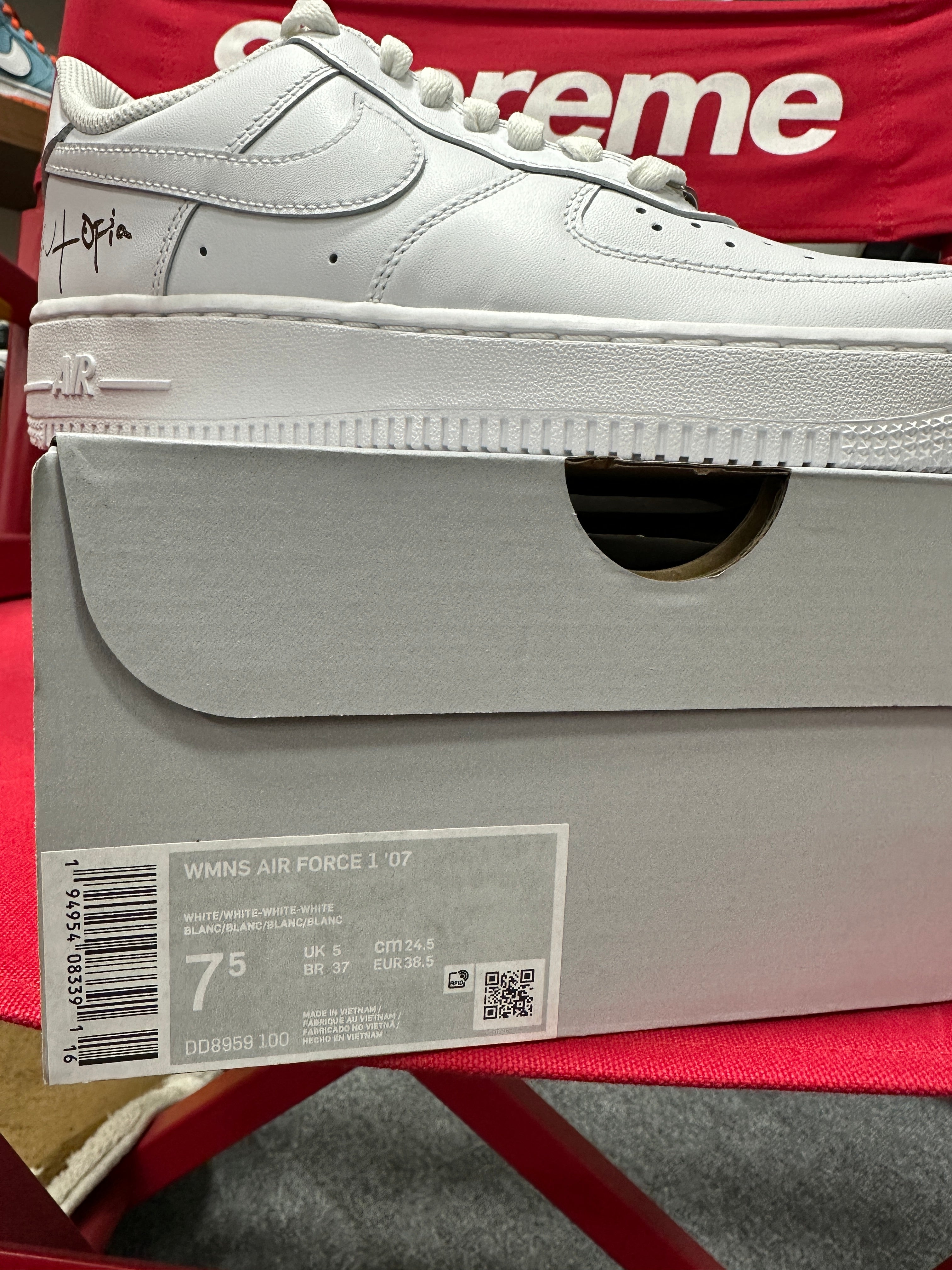 Nike Air Force 1 Utopio Sz W7.5