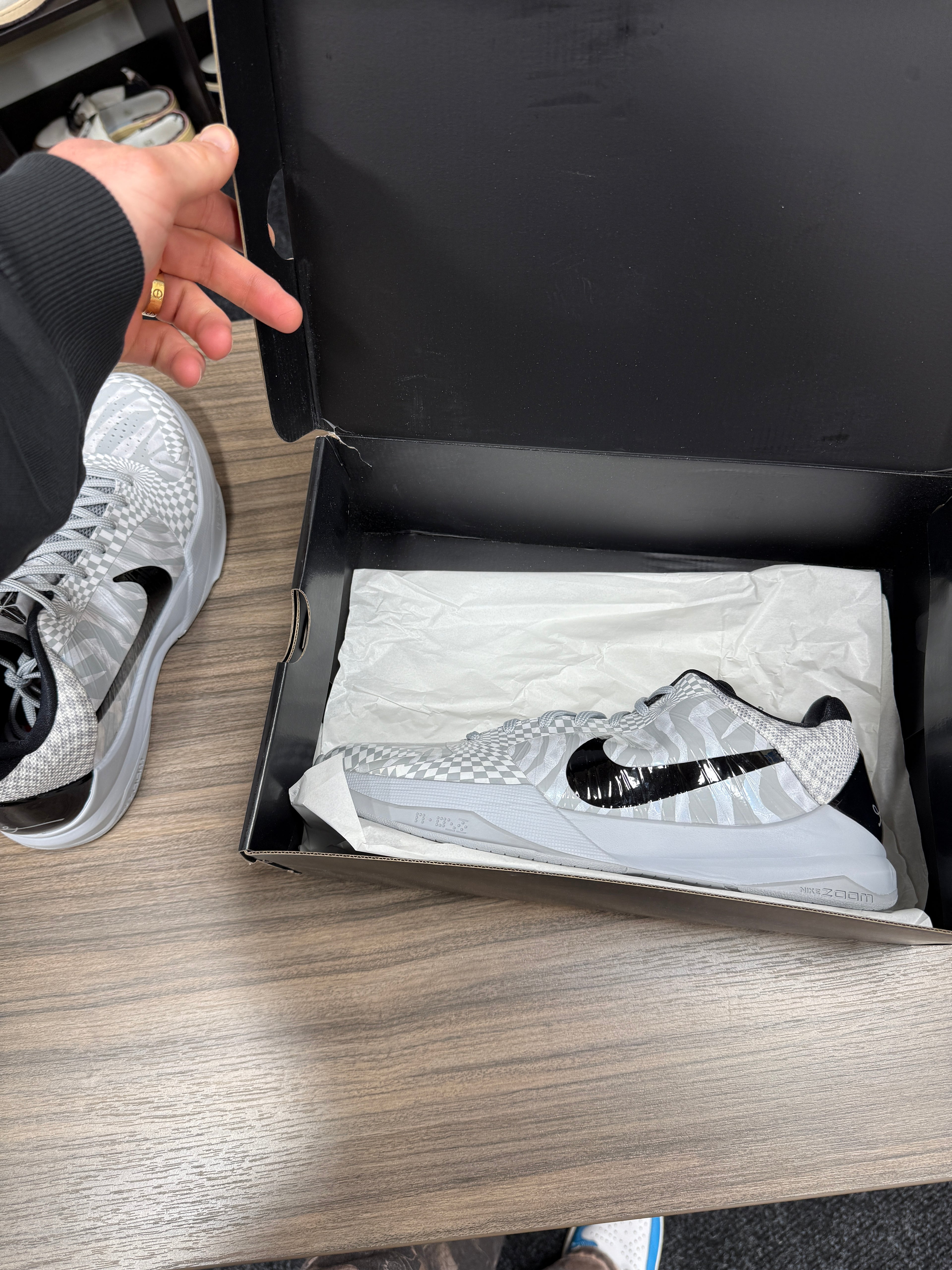 Nike Kobe 5 Protro Zebra PE Sz 11.5