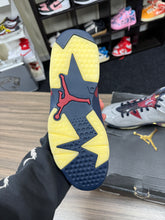 Load image into Gallery viewer, Jordan 6 Retro Howard Bisons PE (2021) Sz 11
