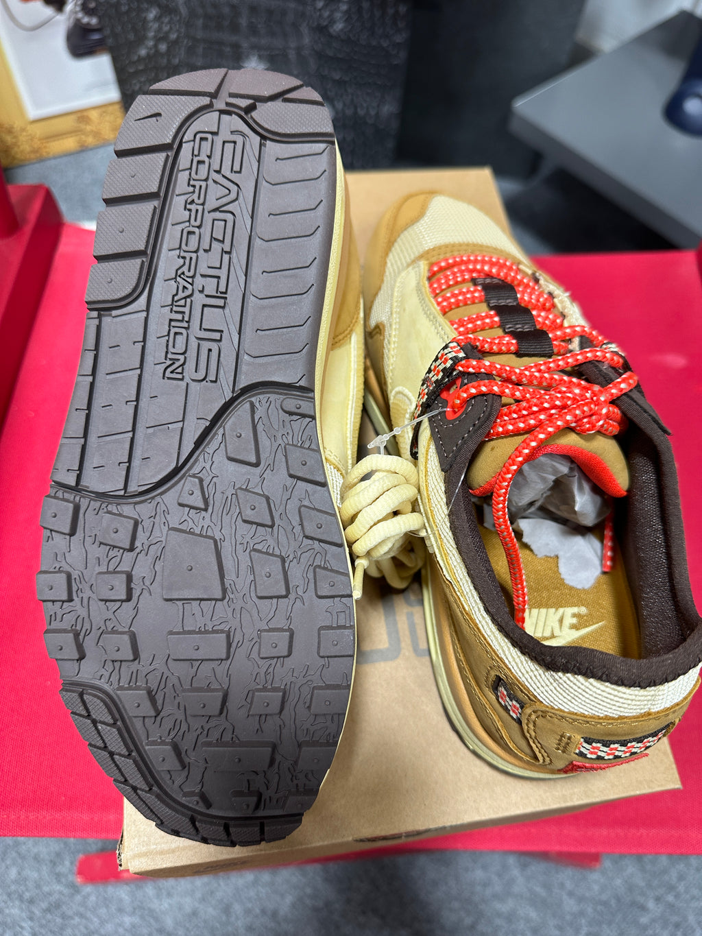 Nike Air Max 1 Travis Scott Wheat Lemon Drop Sz6