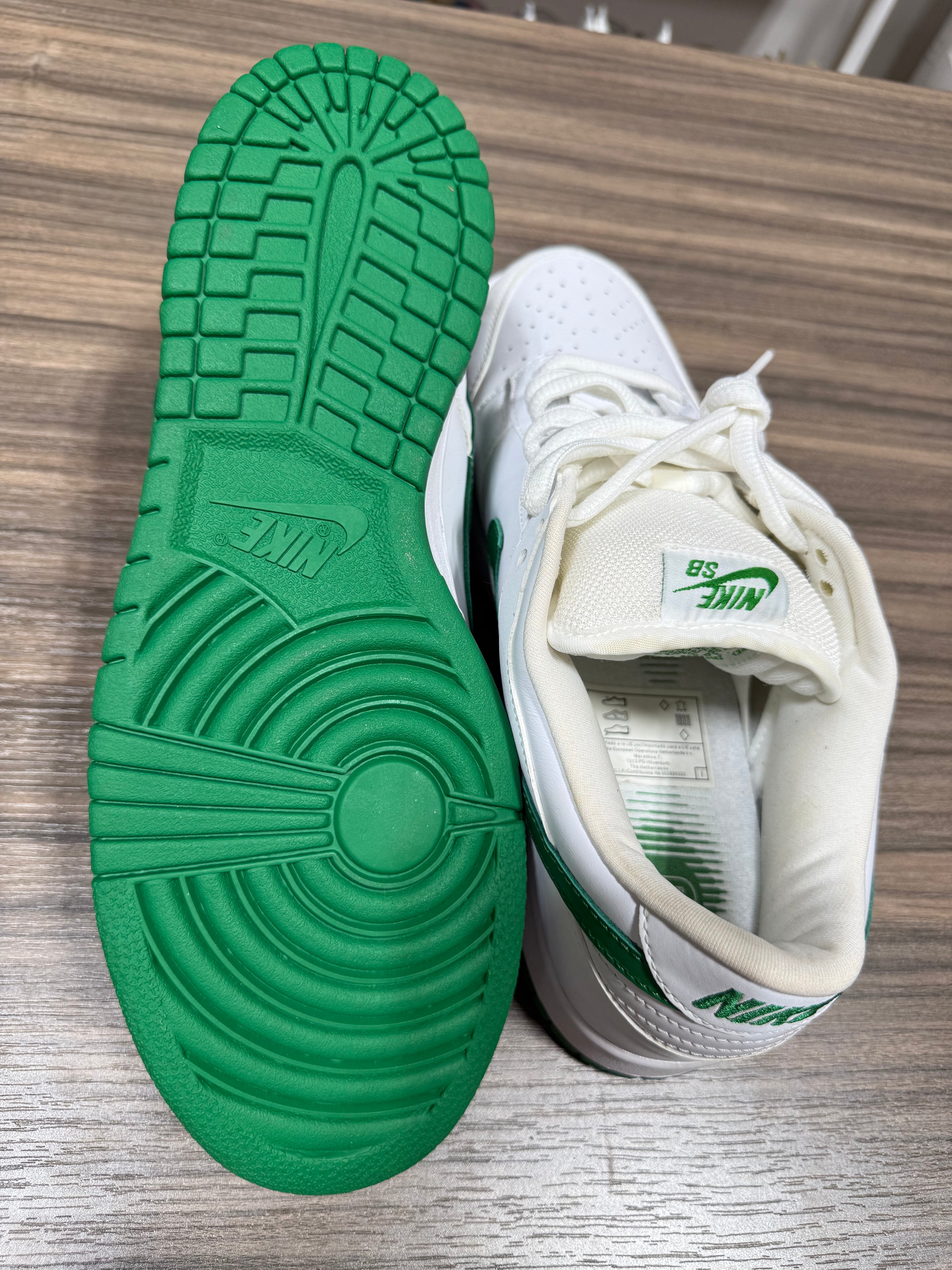 Nike SB Dunk Low White Classic Green Sz 11 No Box