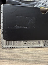 Load image into Gallery viewer, Off White x Jordan 5 Muslin Sz 9.5
