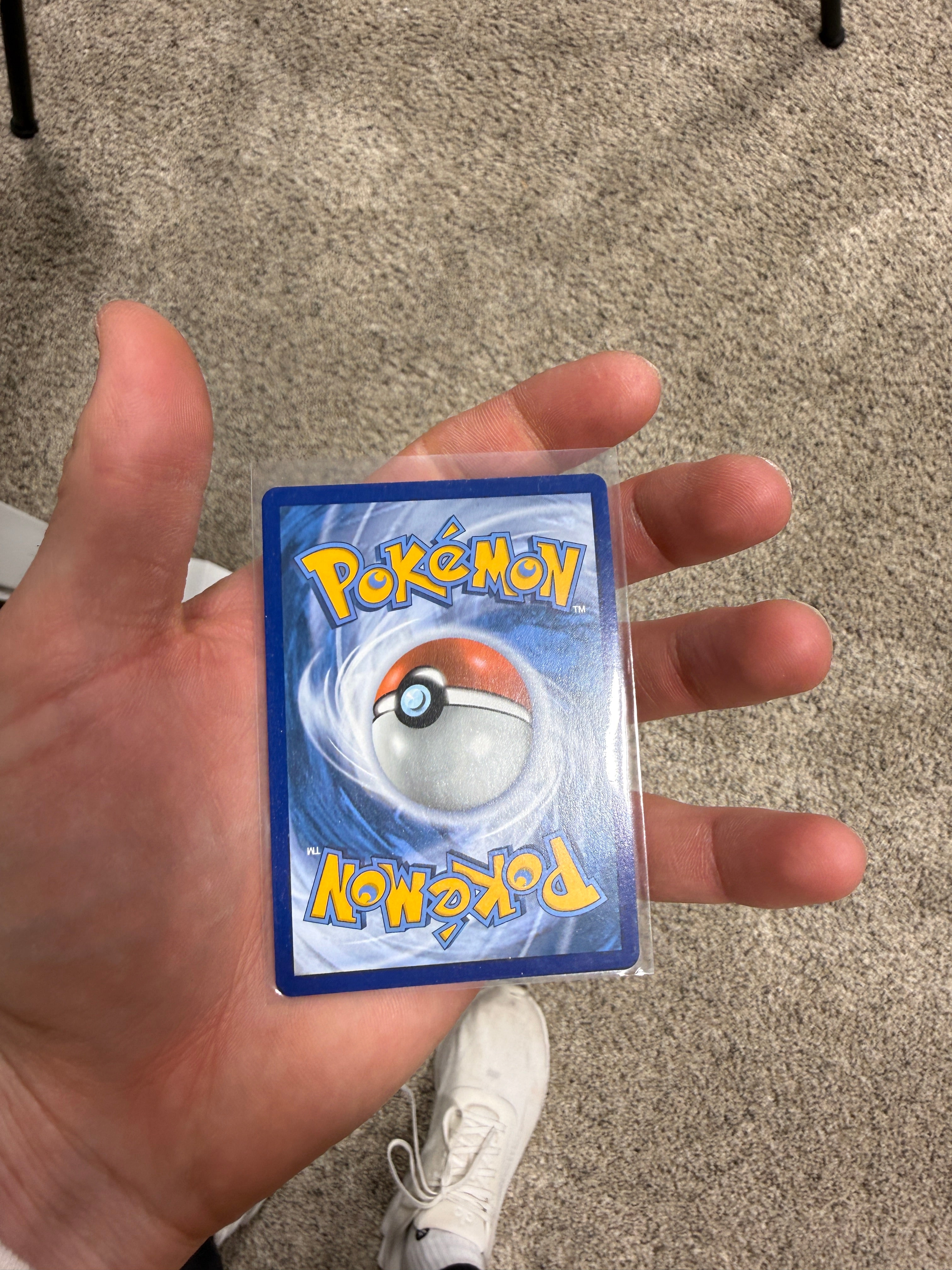Pokémon TCG Orbeetle VMAX Vivid Voltage Ultra Rare Card 021/185