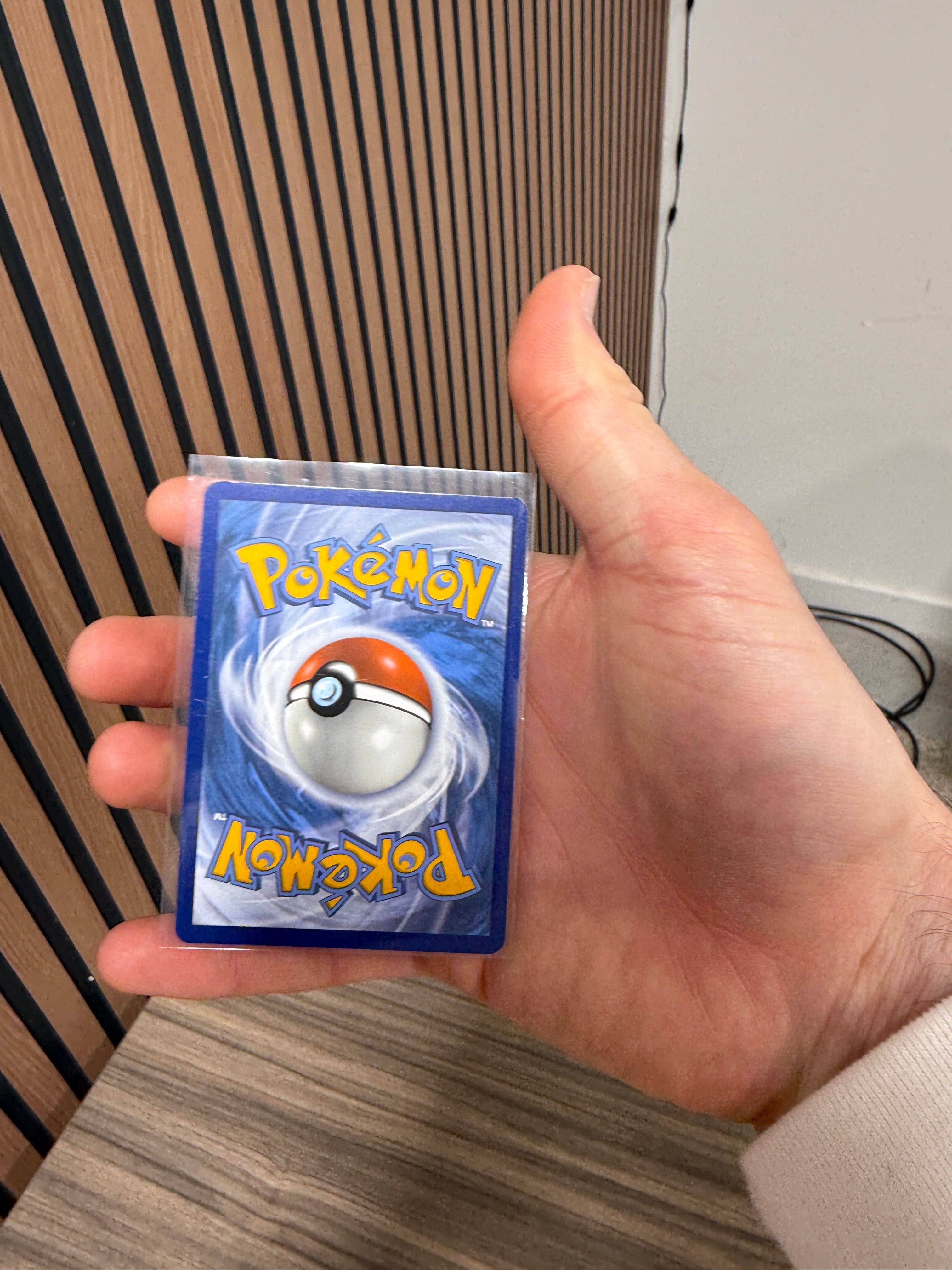 Pokemon Card TCG Zapdos 048/185 Vivid Voltage Holo