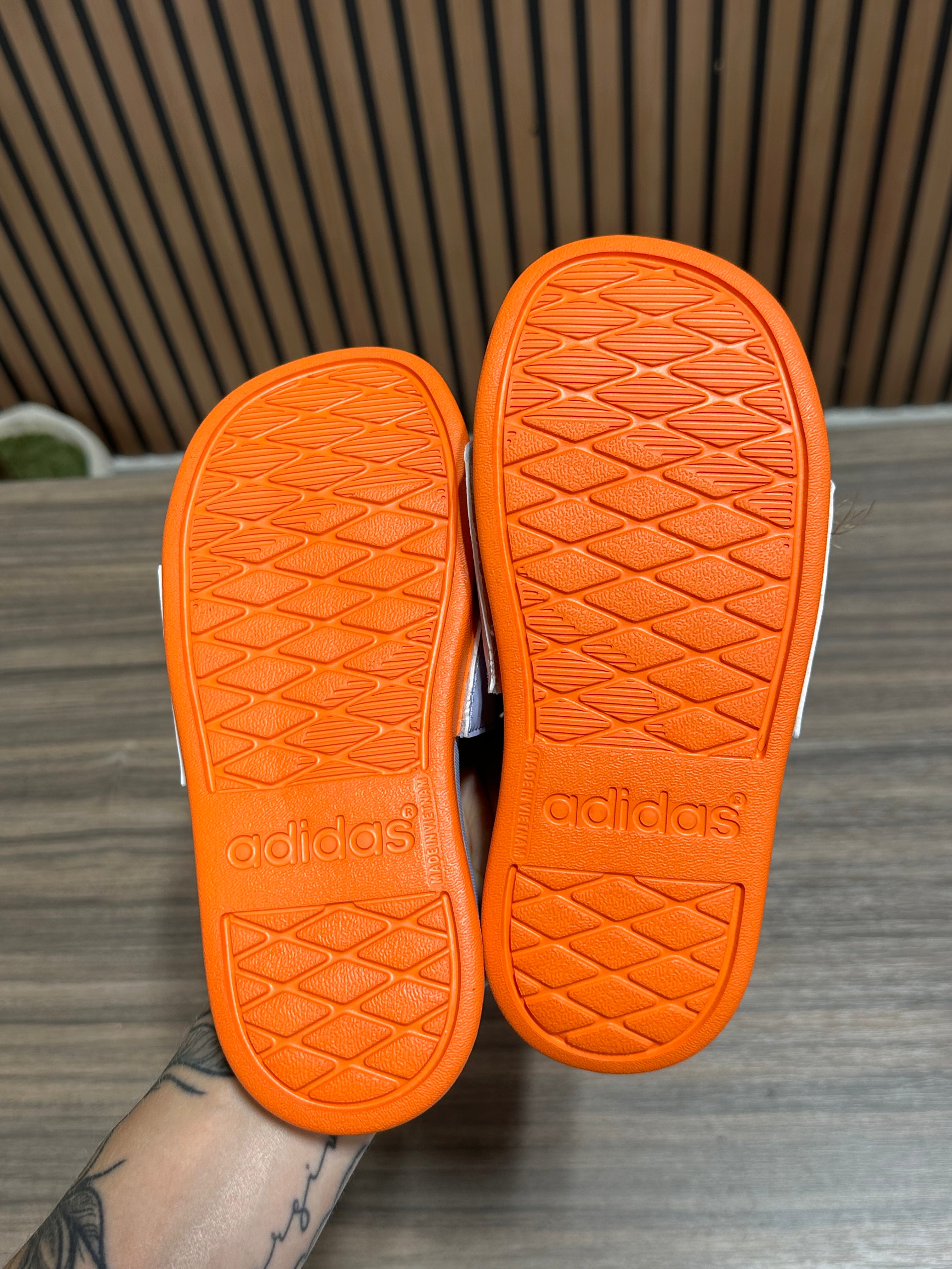 Adidas x Disney Moana Adilette Comfort Slides Sz 3.5