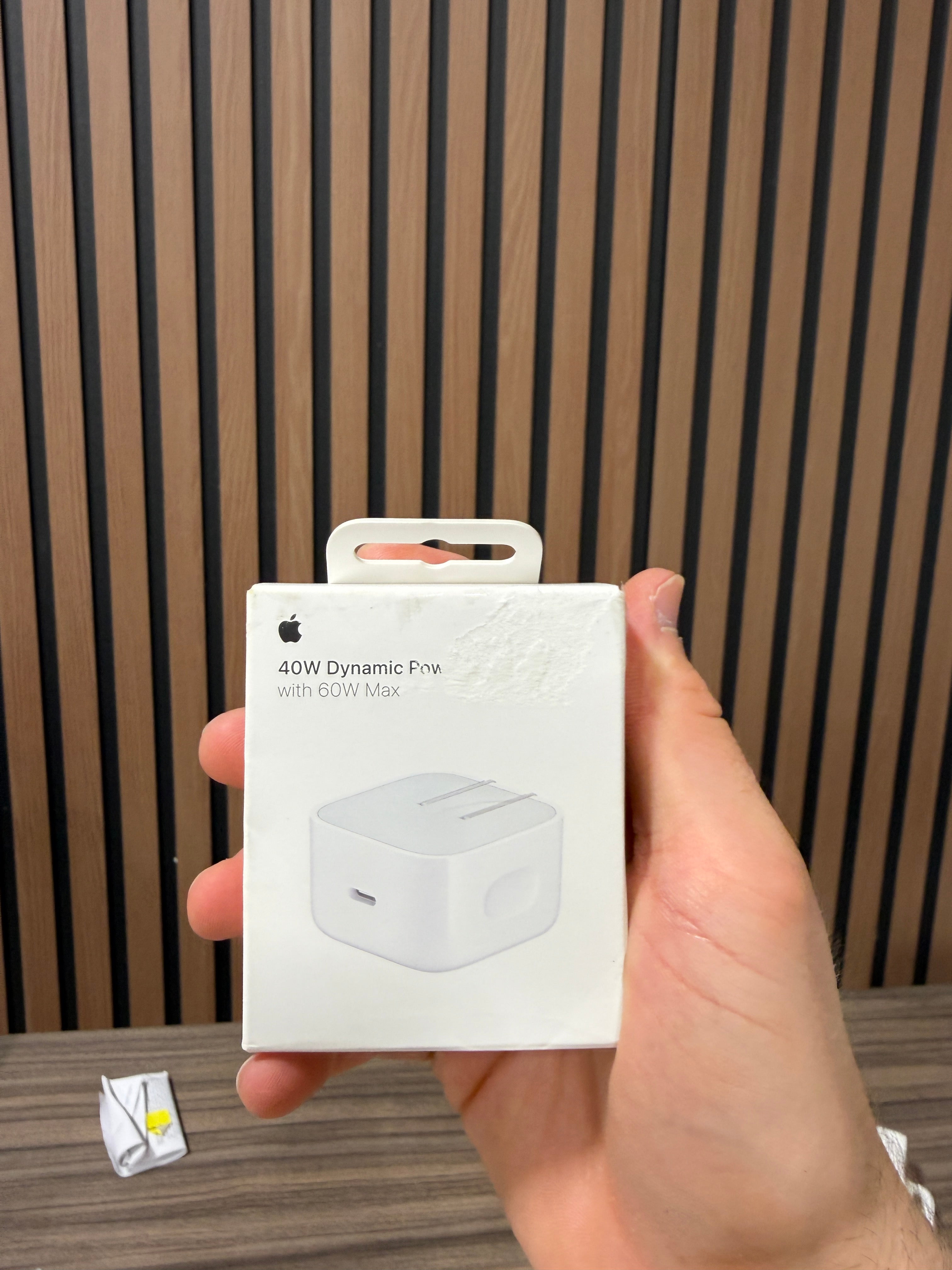 Apple AUTHENTIC 40W Dynamic Power Adapter with 60W Max (USB-C)
