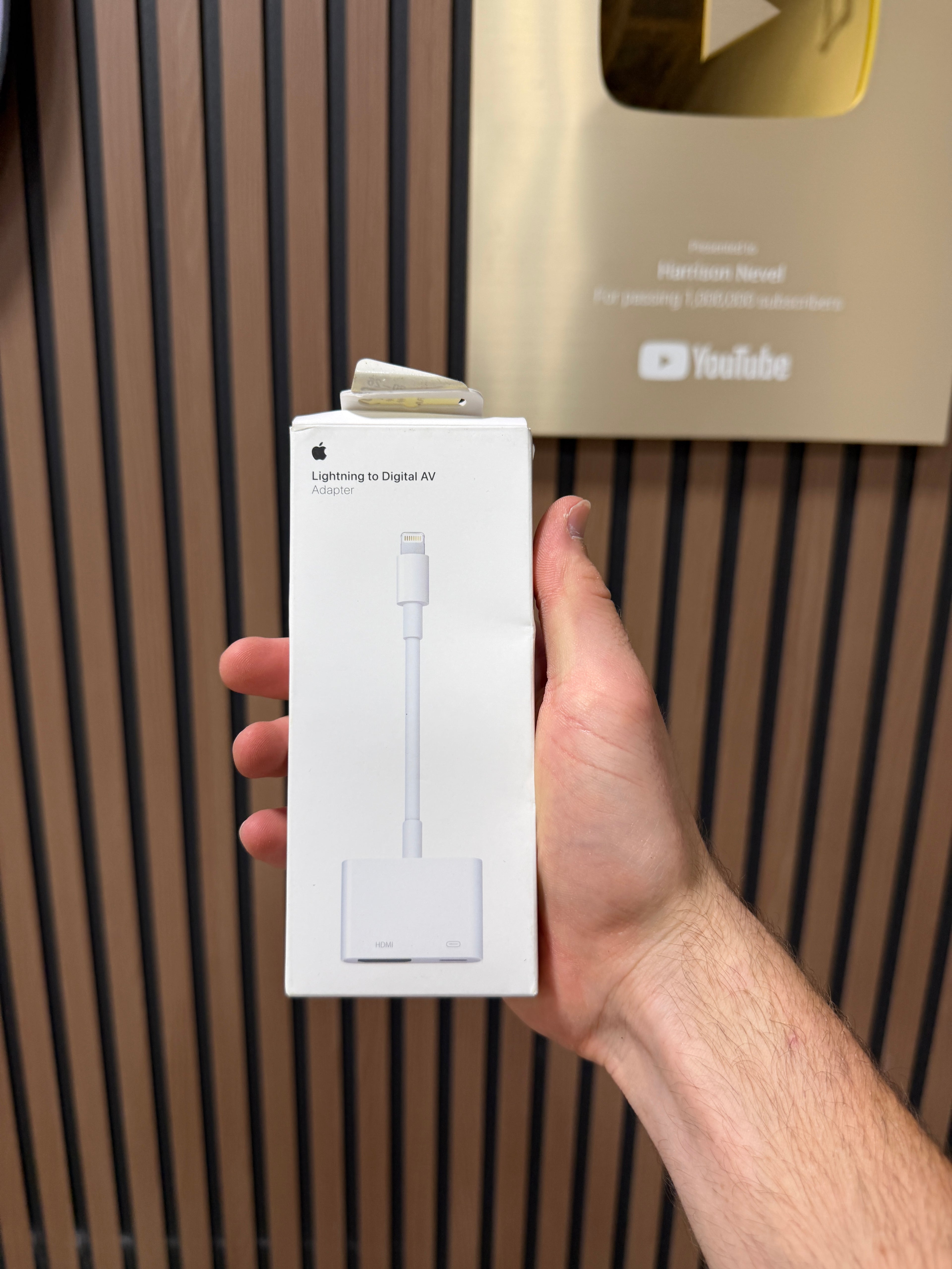 Apple AUTHENTIC Lightning to Digital AV Adapter