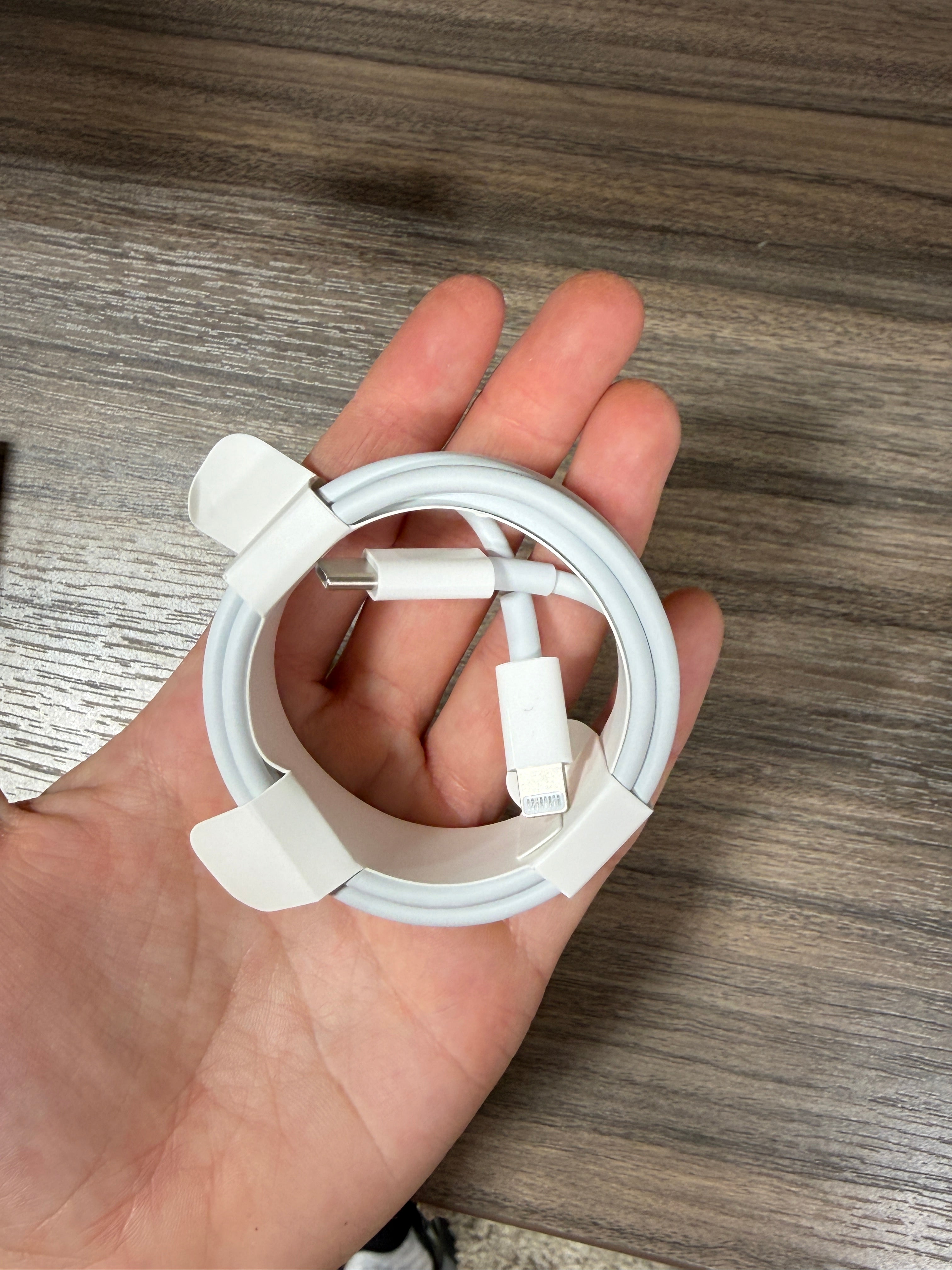 Apple USB-C to Lightning Cable (2 m)