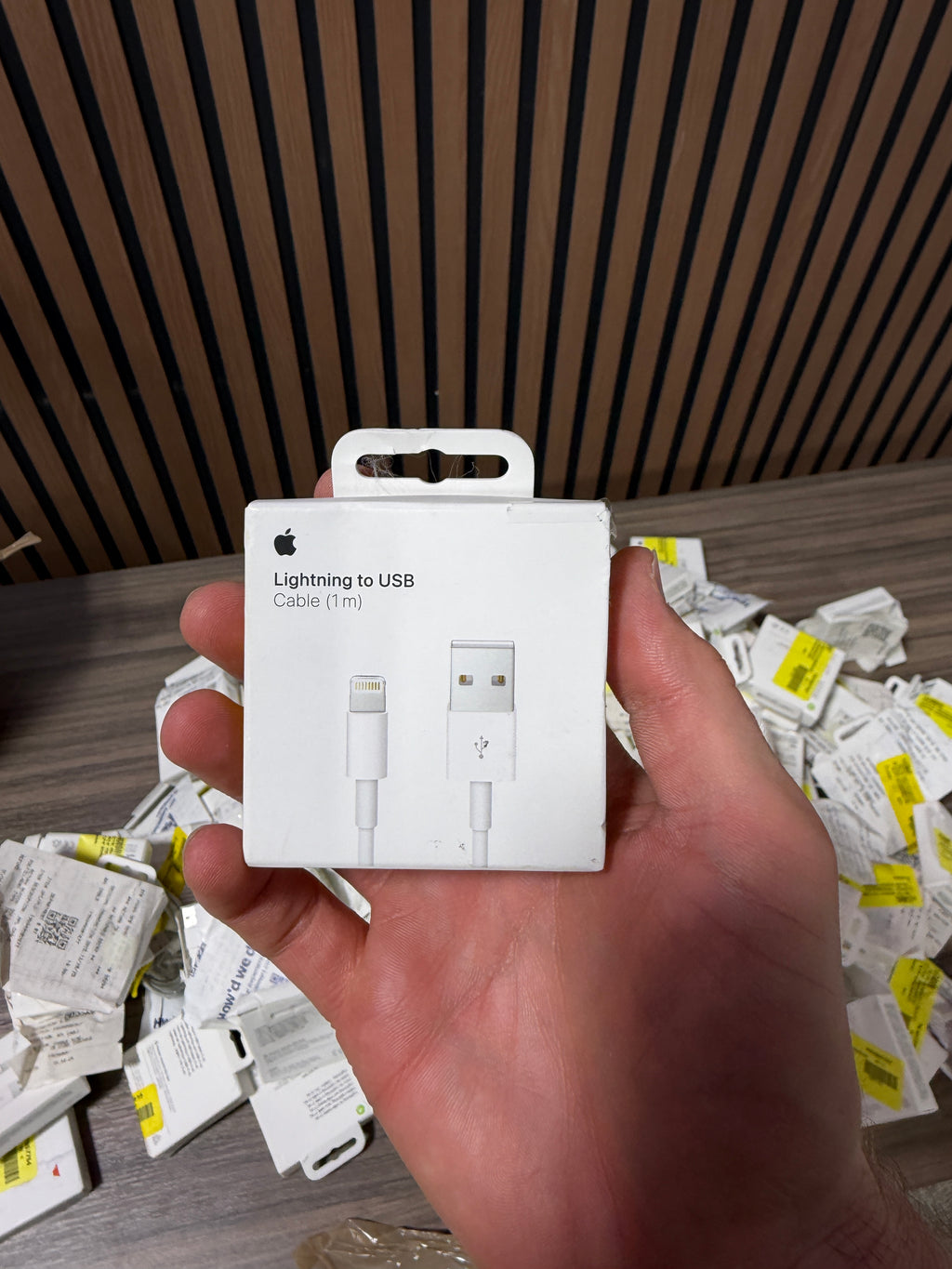 95 Apple Lightning to USB-A Cables (BUNDLE) NOT TESTED