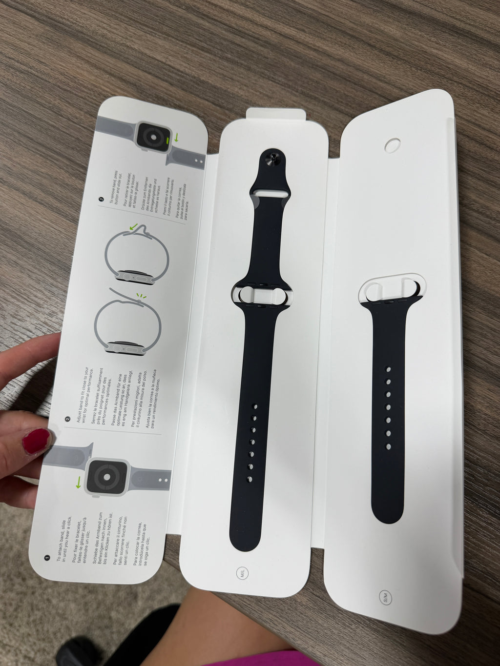 44 mm black apple watch sport band