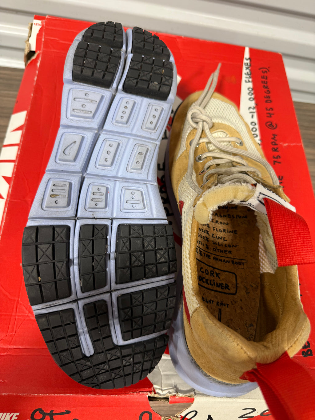 Nike Mars Yard Over Shoe Sz 11 Read Description