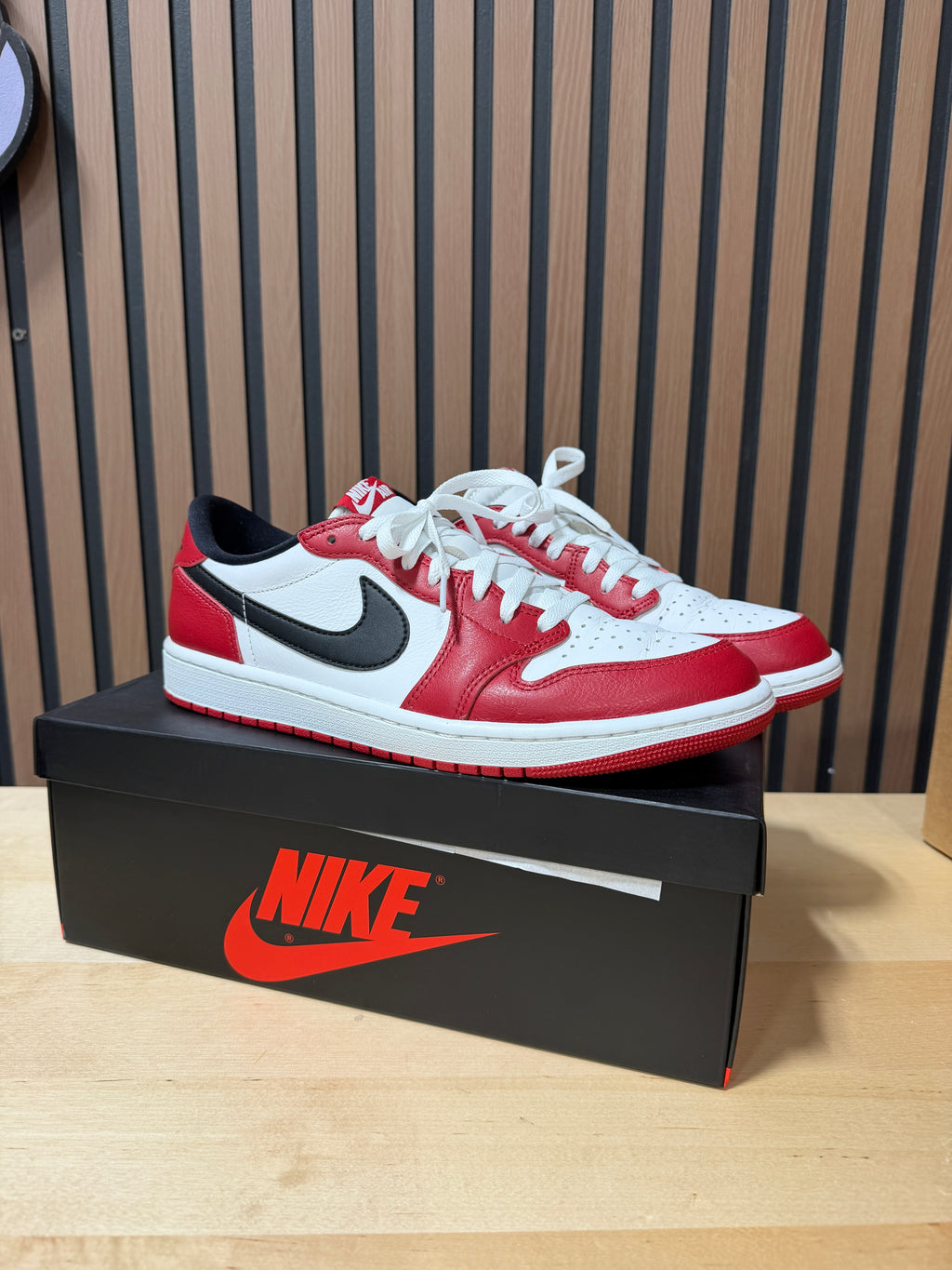 Air Jordan 1 Retro Low OG "Chicago" sneakers men's sz 10.5