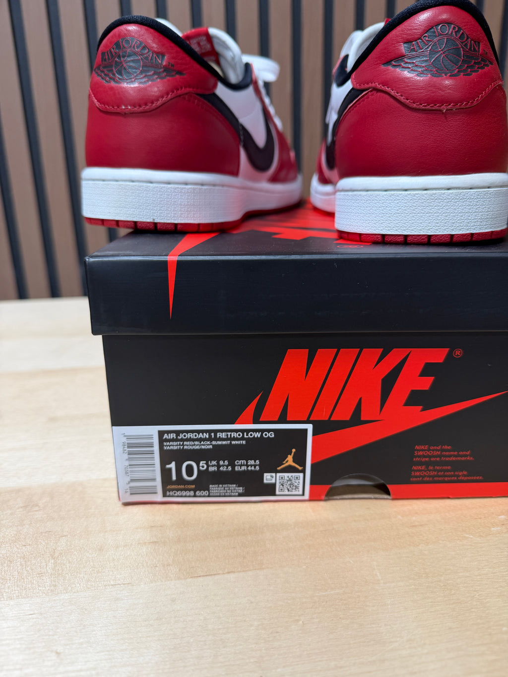 Air Jordan 1 Retro Low OG "Chicago" sneakers men's sz 10.5