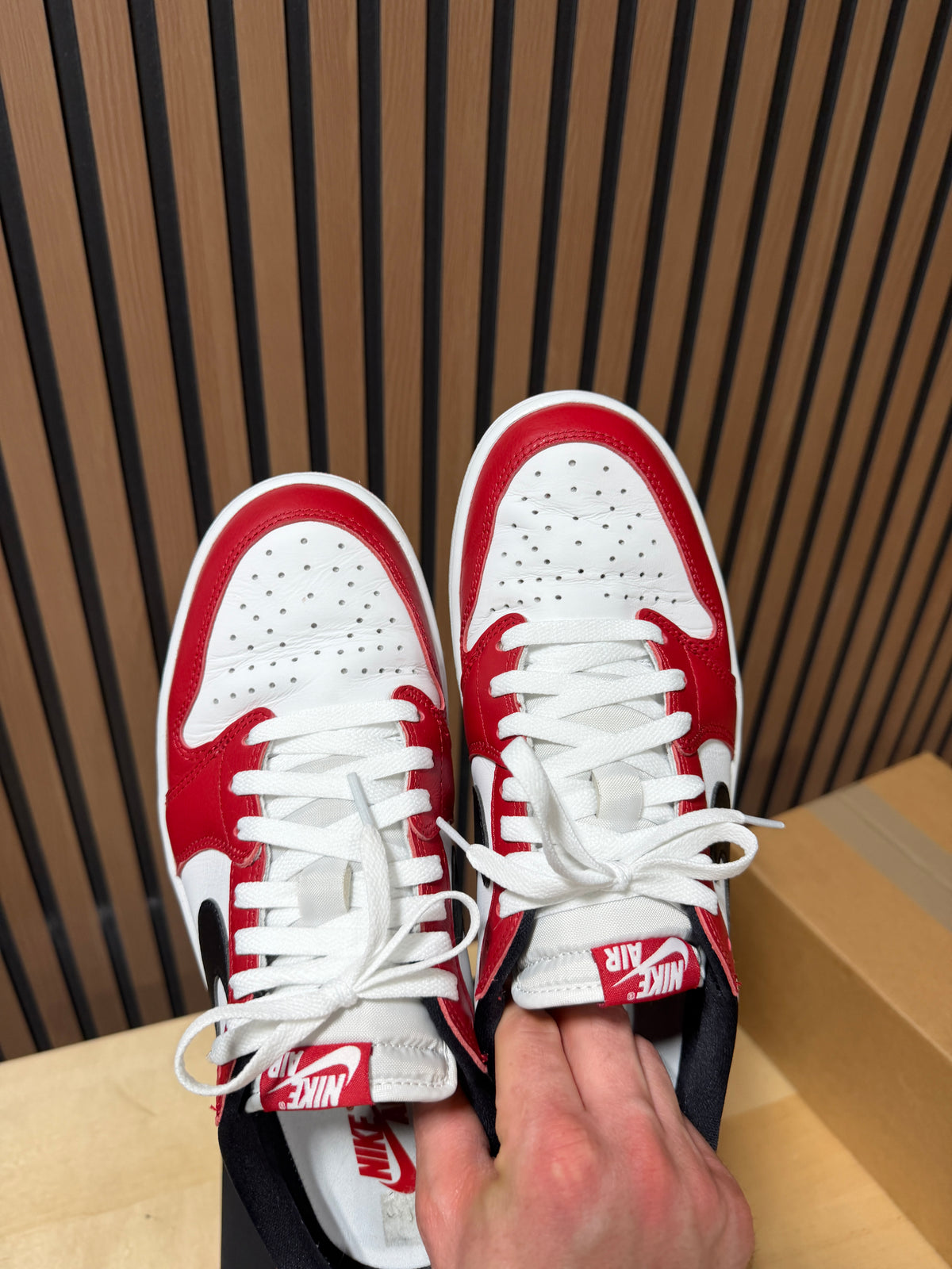 Air Jordan 1 Retro Low OG "Chicago" sneakers men's sz 10.5