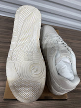 Load image into Gallery viewer, Coach Sneaker White Sz 11

