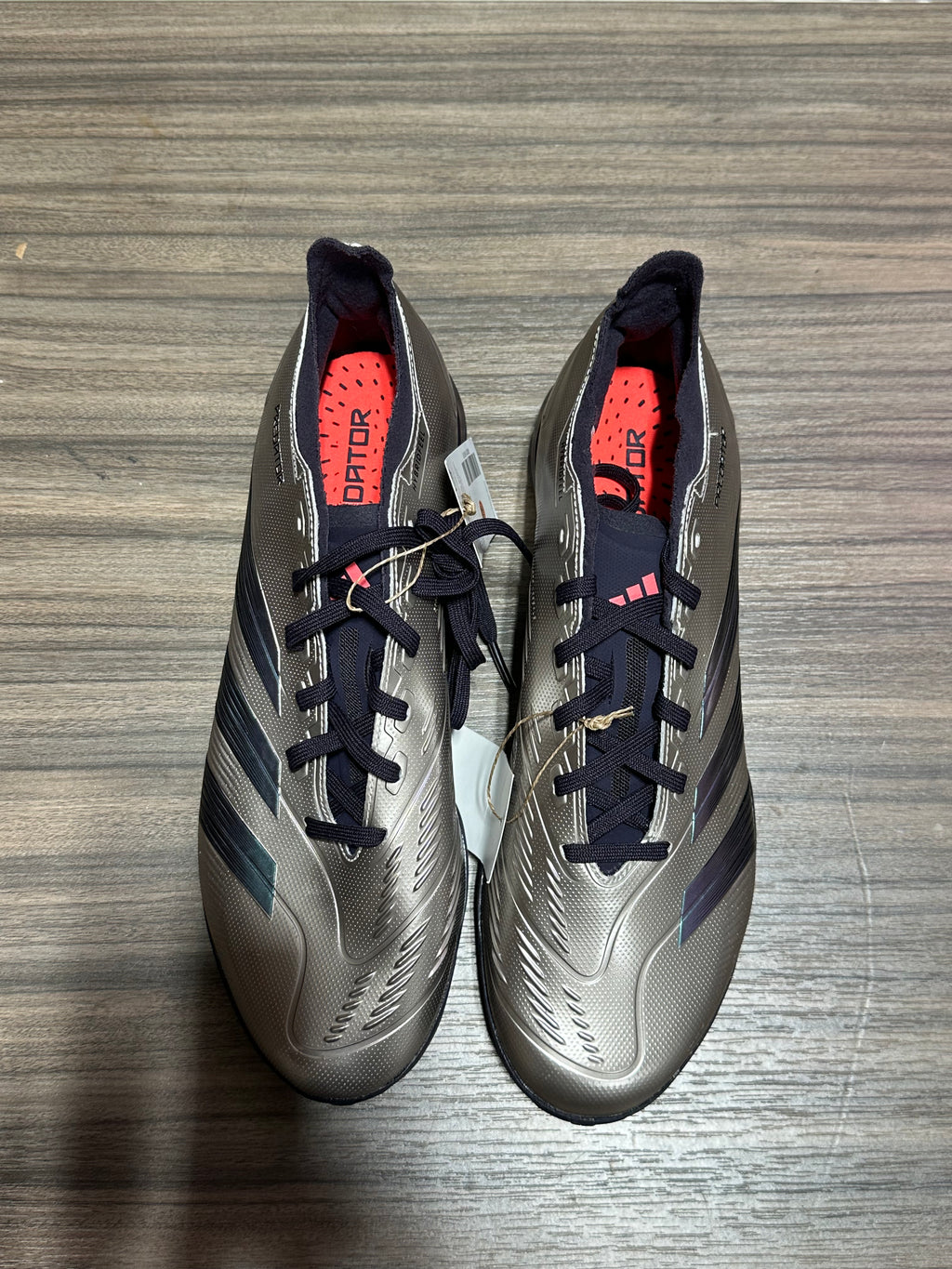 Adidas Predator League soccer shoes sz 9
