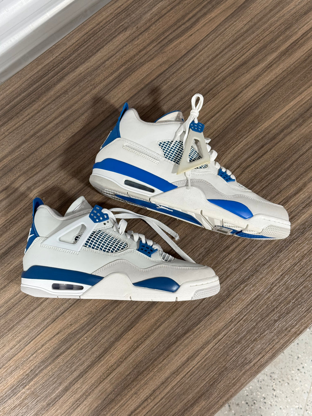 Mismatched/Damaged Jordan 4 Read Description