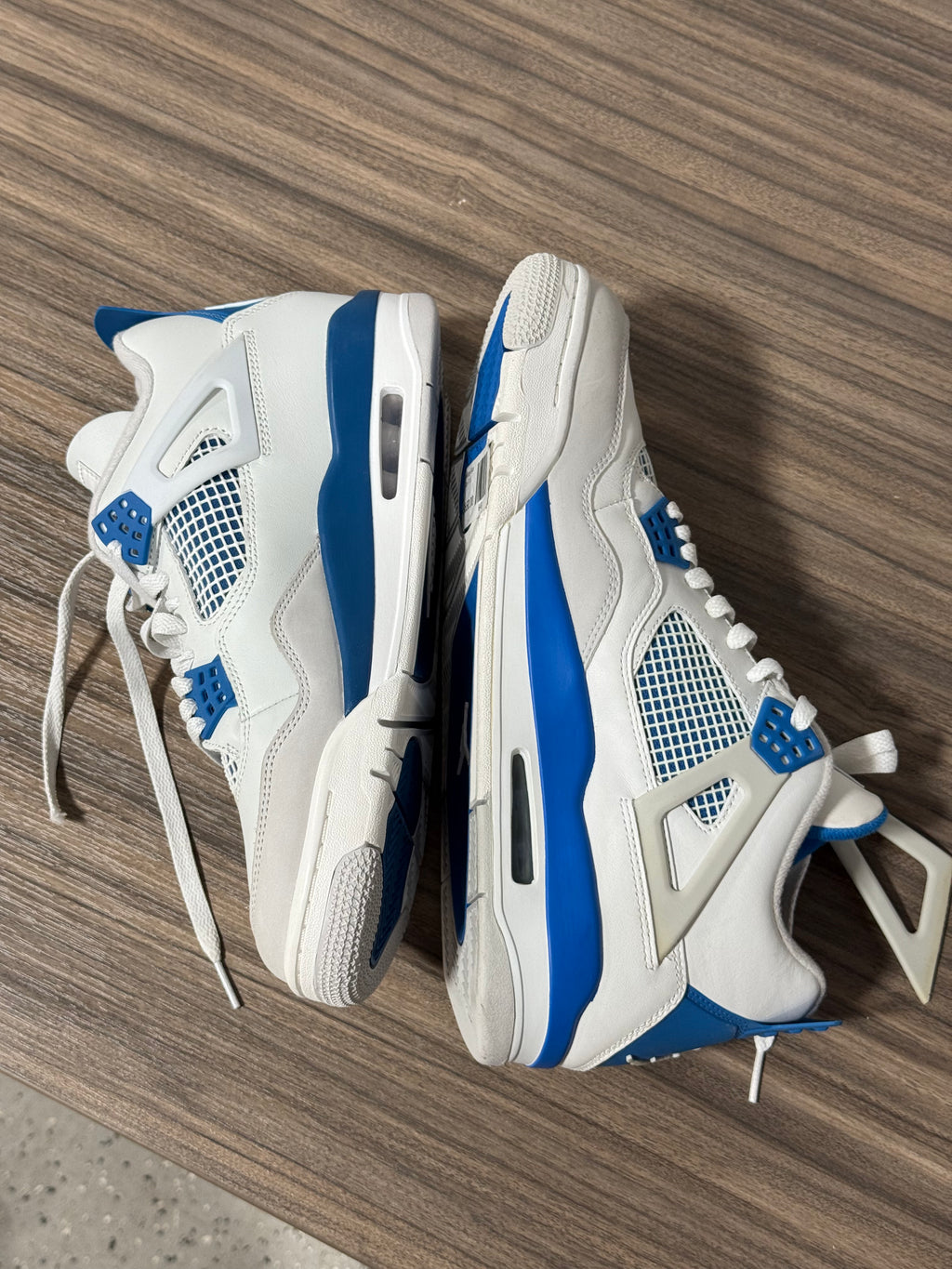 Mismatched/Damaged Jordan 4 Read Description