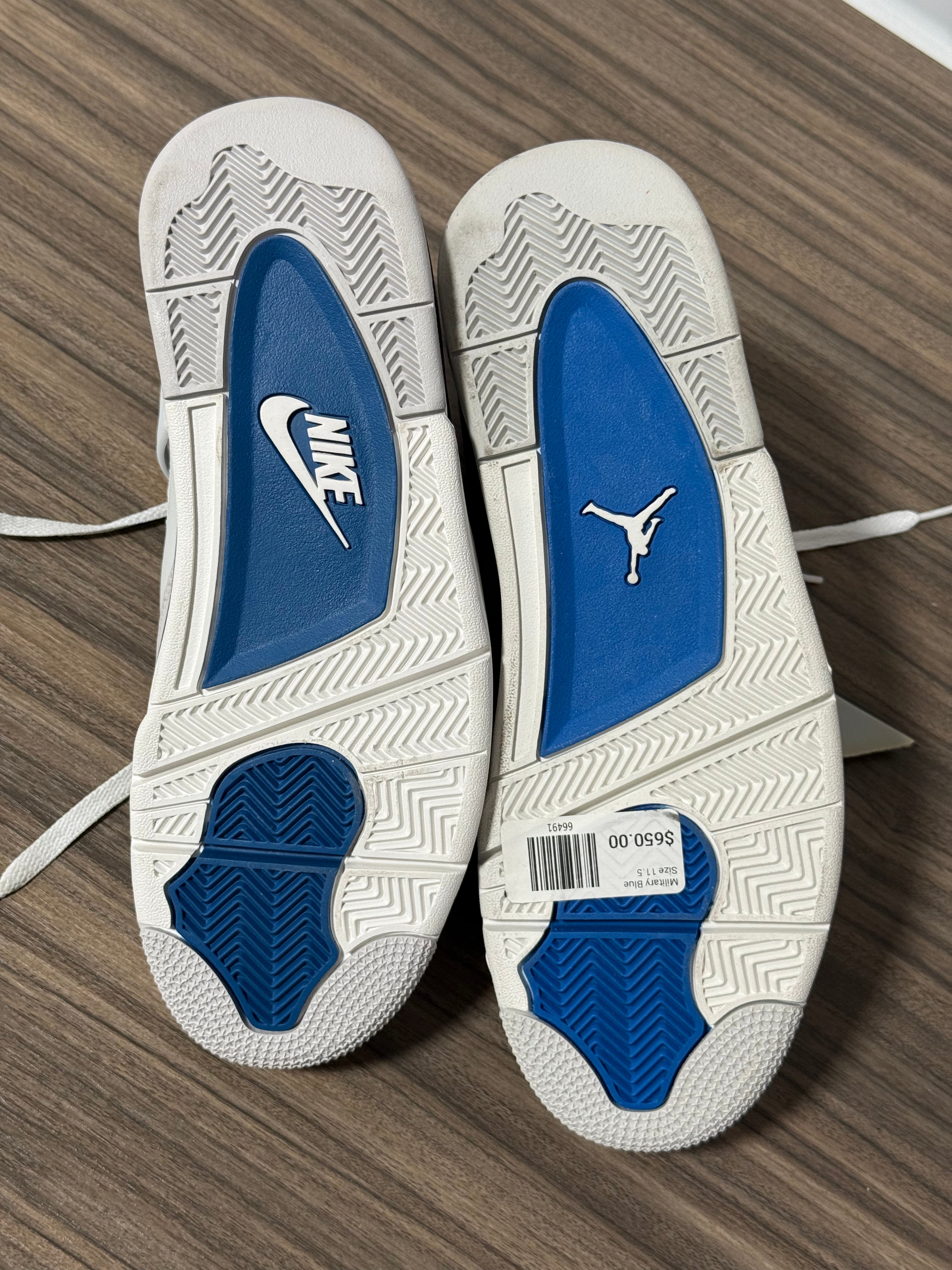 Mismatched/Damaged Jordan 4 Read Description