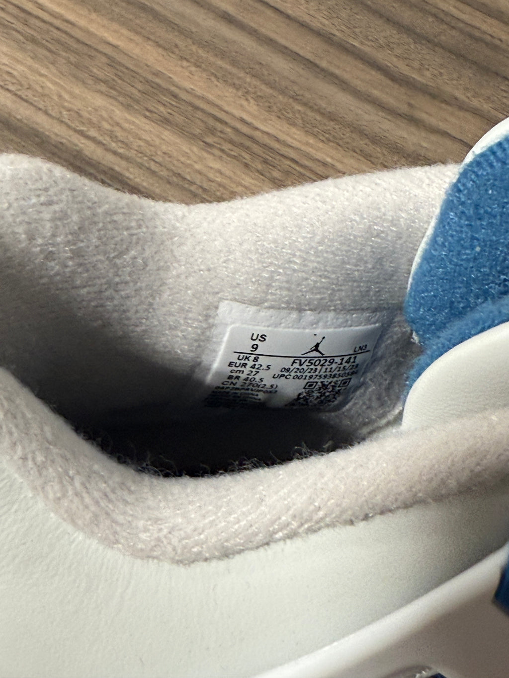 Mismatched/Damaged Jordan 4 Read Description