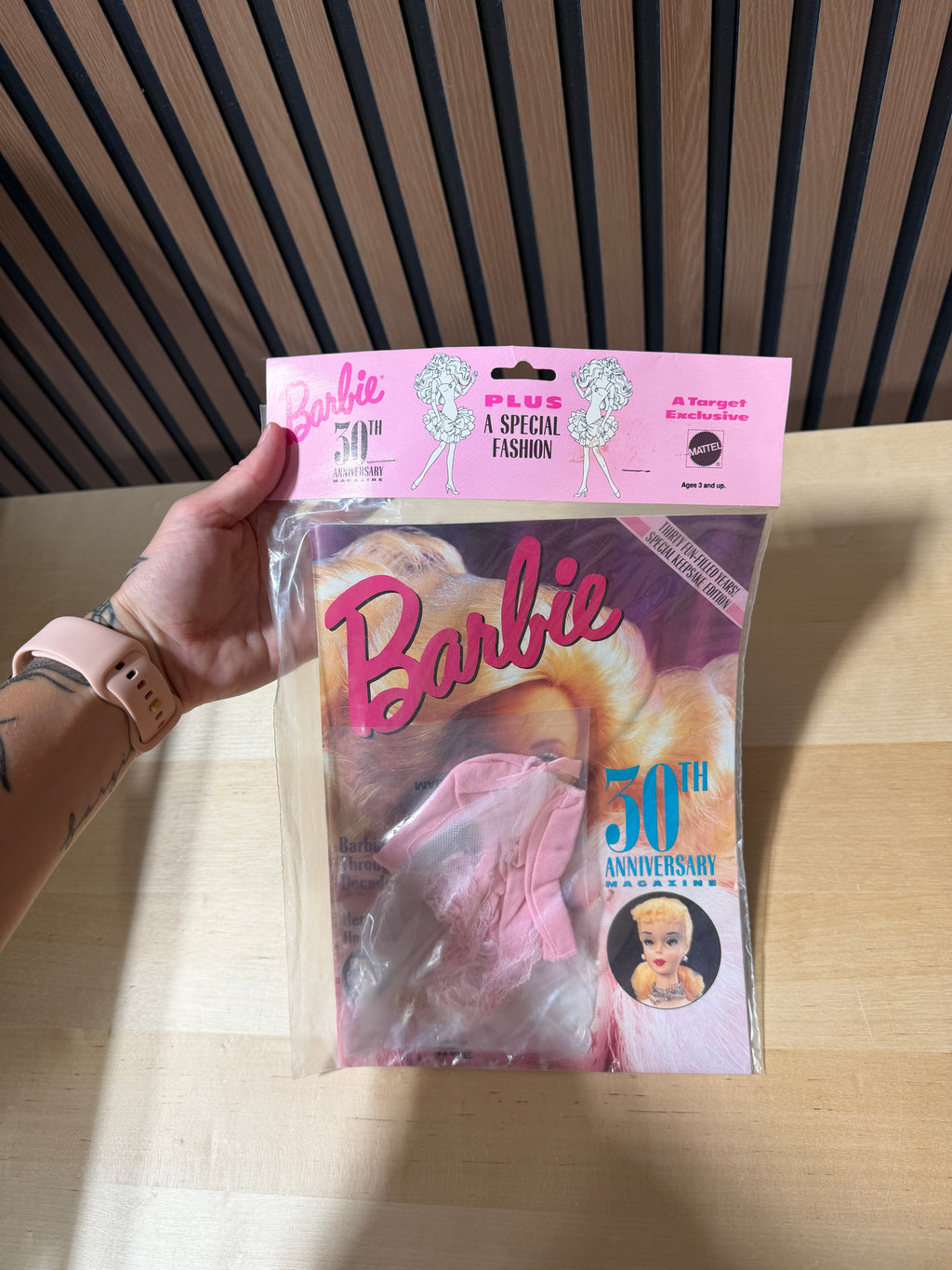 1989 Barbie 30th Anniversary Special Keepsake Edition Magazine & outfit