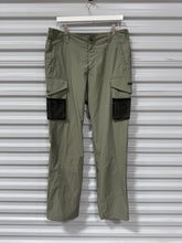 Load image into Gallery viewer, Richie Le Utility Pants Olive Sz L
