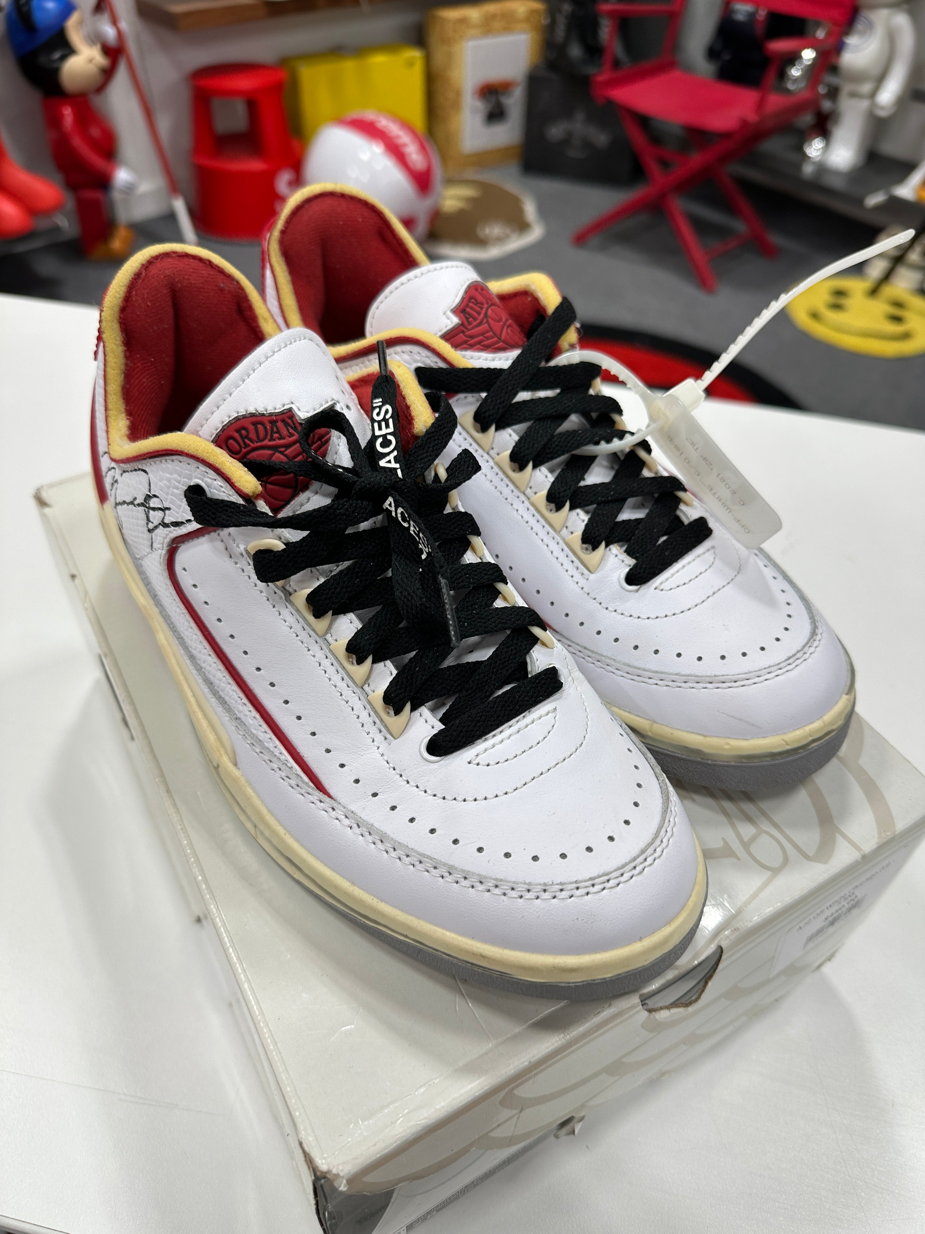 Jordan 2 Retro Low SP Off-White White Red Sz 7.5M/9W